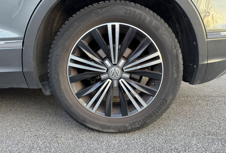 Volkswagen Tiguan 1.4 TSi 150 CARAT EXCLUSIVE DSG6 * TOIT OUVRANT * ATTELAGE * DYNAUDIO * TETE HAUTE