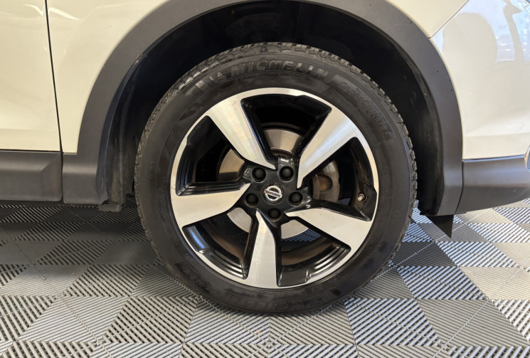 Nissan Qashqai 1.2 DIG-T 16V 2WD 115 CONNECT EDITION / TOIT PANORAMIQUE
