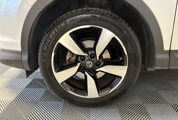 Nissan Qashqai 1.2 DIG-T 16V 2WD 115 CONNECT EDITION / TOIT PANORAMIQUE