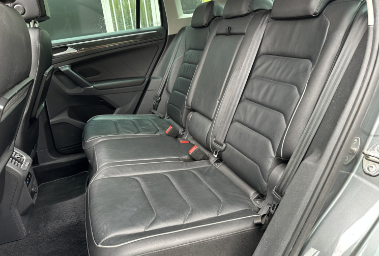 Volkswagen Tiguan 1.4 TSi 150 CARAT EXCLUSIVE DSG6 * TOIT OUVRANT * ATTELAGE * DYNAUDIO * TETE HAUTE