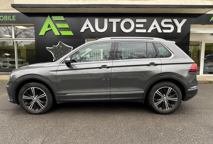 Volkswagen Tiguan 1.4 TSi 150 CARAT EXCLUSIVE DSG6 * TOIT OUVRANT * ATTELAGE * DYNAUDIO * TETE HAUTE