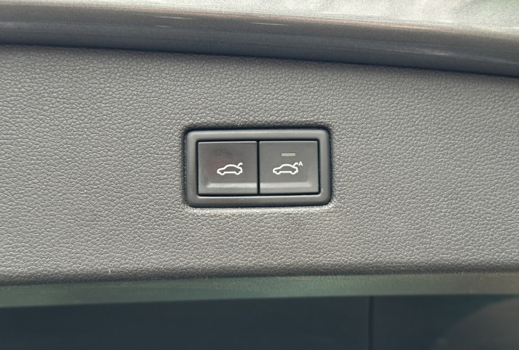 Volkswagen Tiguan 1.4 TSi 150 CARAT EXCLUSIVE DSG6 * TOIT OUVRANT * ATTELAGE * DYNAUDIO * TETE HAUTE