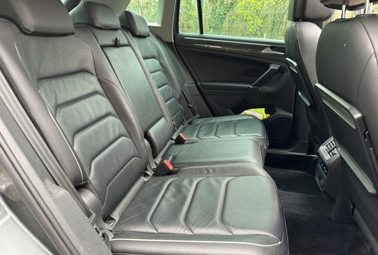 Volkswagen Tiguan 1.4 TSi 150 CARAT EXCLUSIVE DSG6 * TOIT OUVRANT * ATTELAGE * DYNAUDIO * TETE HAUTE