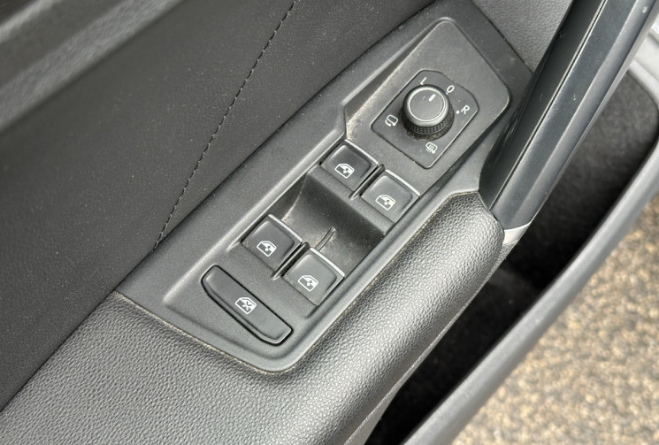 Volkswagen Tiguan 1.4 TSi 150 CARAT EXCLUSIVE DSG6 * TOIT OUVRANT * ATTELAGE * DYNAUDIO * TETE HAUTE