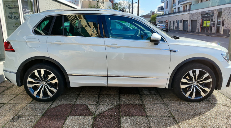 Volkswagen Tiguan R-LINE 2.0 Bi-TDI 240 DSG7 4Motion / DISTRIBUTION ok/ VIRTUAL COCKPIT / SUIVI VW 
