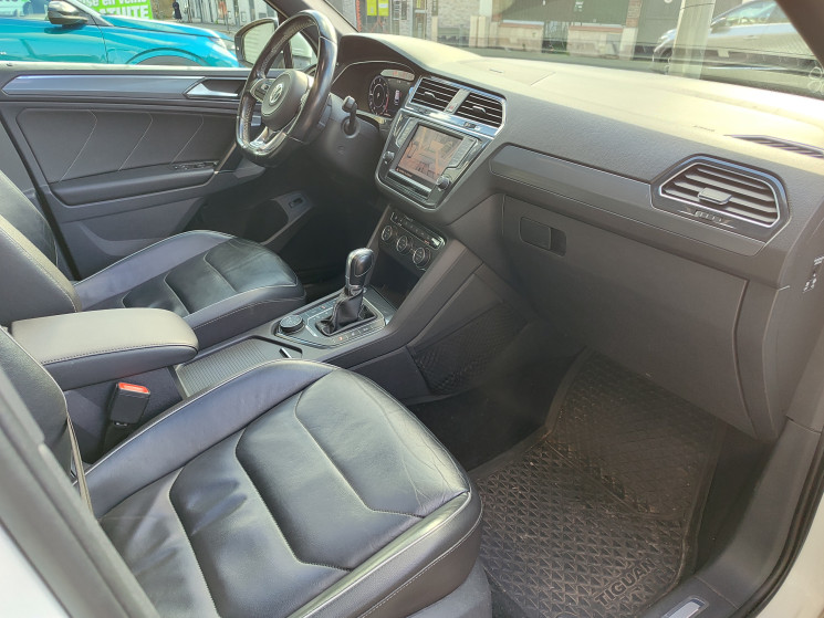 Volkswagen Tiguan R-LINE 2.0 Bi-TDI 240 DSG7 4Motion / SUIVI VOLKSWAGEN / VIRTUAL COCKPIT