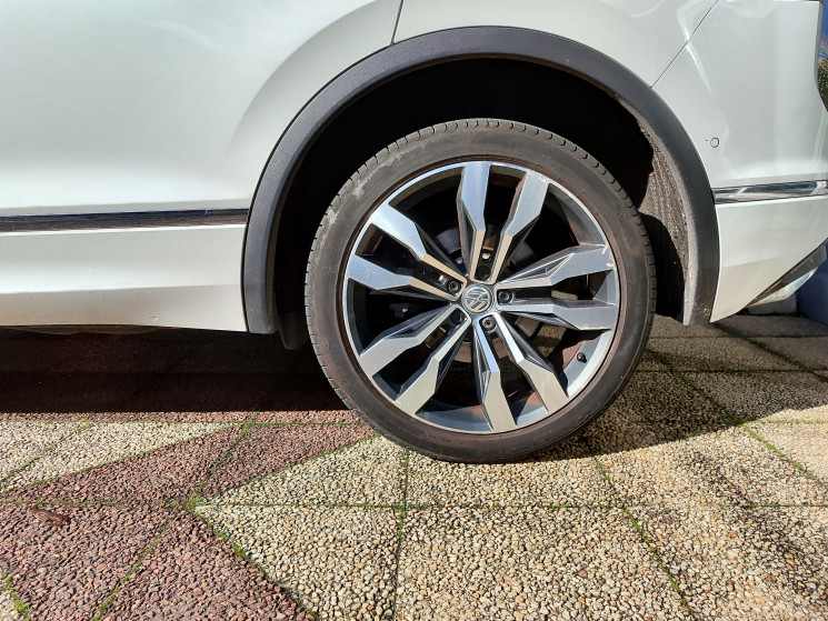 Volkswagen Tiguan R-LINE 2.0 Bi-TDI 240 DSG7 4Motion / SUIVI VW /DISTRIBUTION ok/ VIRTUAL COCKPIT