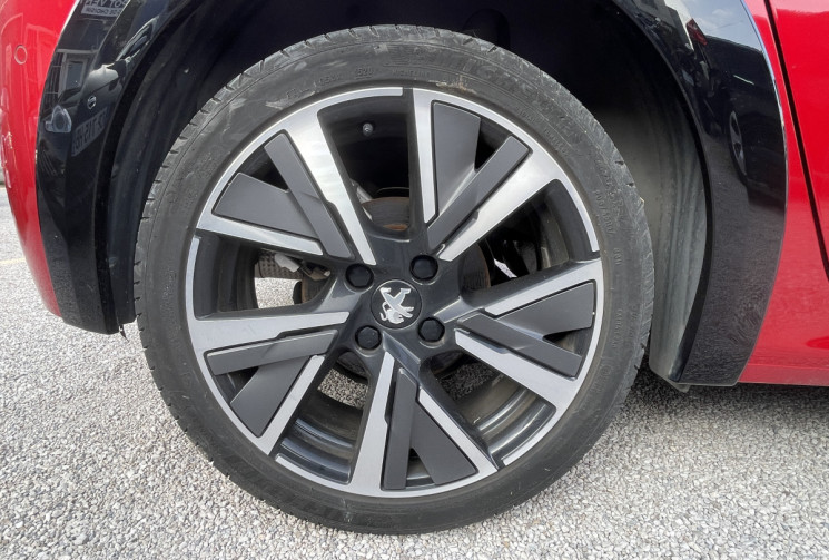 Peugeot 208  1.2 PureTech 12V S&S 130 Ch EAT8 GT Line 