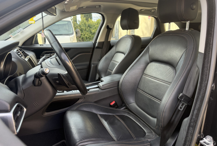 Jaguar F-Pace 2.0D Prestige 4x4 BVA8