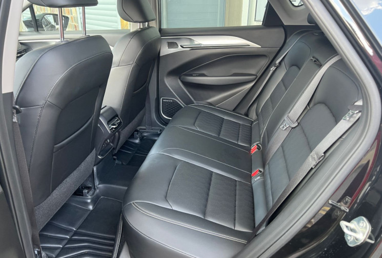 GEELY Geometry C  204 cv