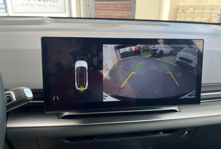 GEELY Geometry C  204 cv