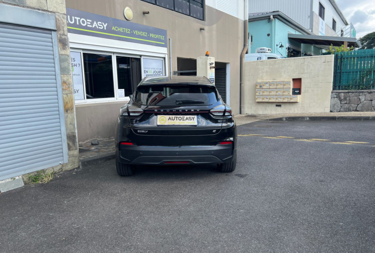 GEELY Geometry C  204 cv