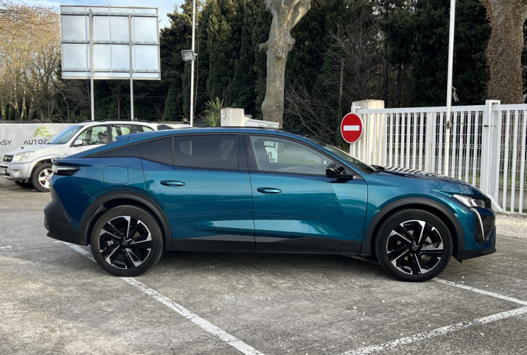 Peugeot 408 Hybrid 136 Allure e-DCS6 / Moteur à Chaine / Caméra 360 / Jantes 19