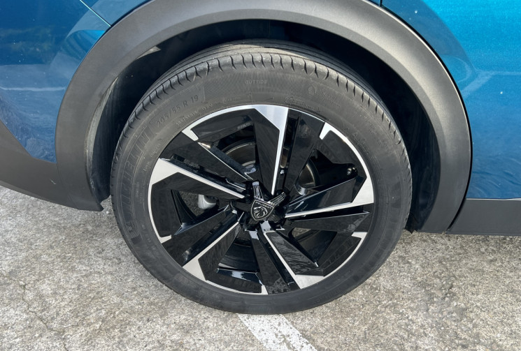 Peugeot 408 Hybrid 136 Allure e-DCS6 / Moteur à Chaine / Caméra 360 / Jantes 19