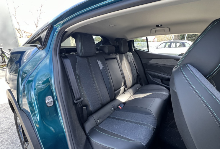 Peugeot 408 Hybrid 136 Allure e-DCS6 / Moteur à Chaine / Caméra 360 / Jantes 19