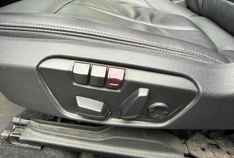 BMW SERIE 2 ACTIVETOURER  F45 LCI 218d 150 ch  Luxury SUIVIS BMW - Toit Ouvrant - Sieges chauffant