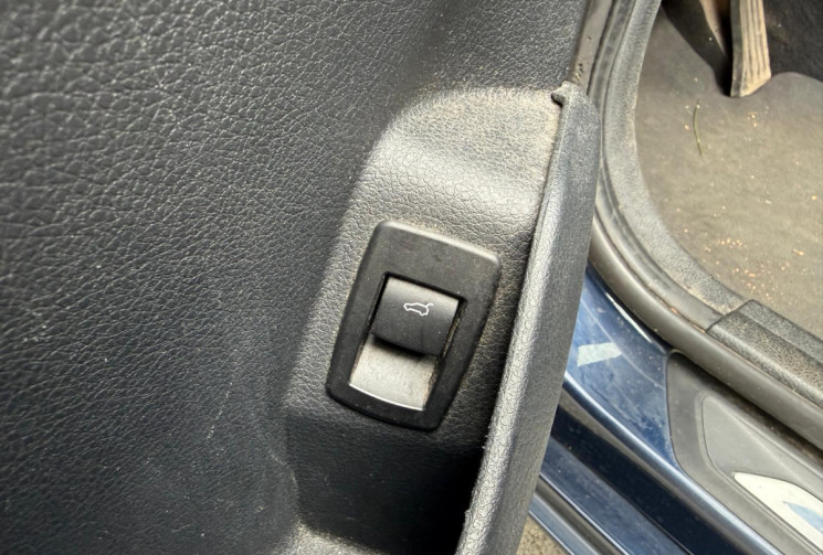 BMW SERIE 2 ACTIVETOURER  F45 LCI 218d 150 ch  Luxury SUIVIS BMW - Toit Ouvrant - Sieges chauffant