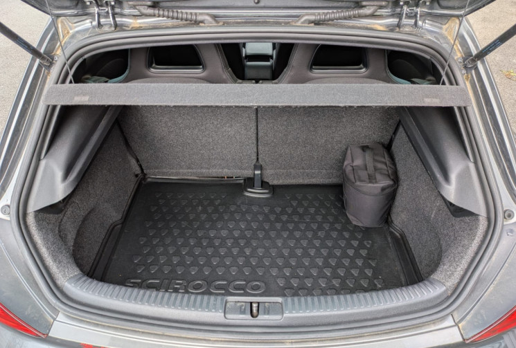 Volkswagen Scirocco   Phase 2 2.0 TDI BLACK CESSION 150 cv - GARANTIE 12 MOIS -