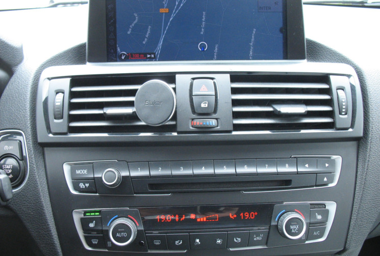 BMW Série 1  118d 143 LOUNGE+ 5 PORTES - CHAINE REMPLACEE