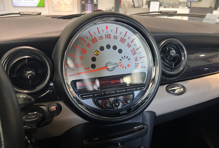 Mini Cooper 1.6 112 CH BAKER STREET BVM6