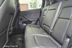 Tesla Model Y STANDARD 299 CV * 1ER MAIN * 4 NOUVEAUX PNEUS 