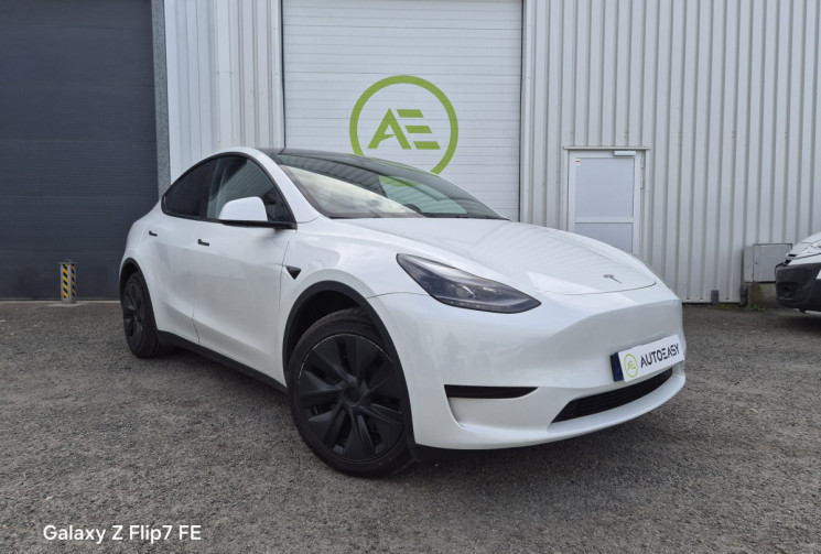 Tesla Model Y STANDARD 299 CV * 1ER MAIN * 4 NOUVEAUX PNEUS 