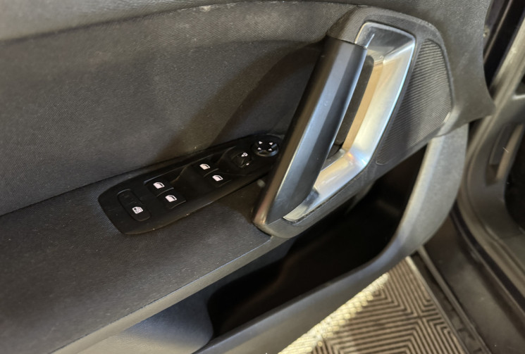 Peugeot 308 GARANTIE 1 ANS 1.6 BlueHDi EAT6 S&S 120 cv 