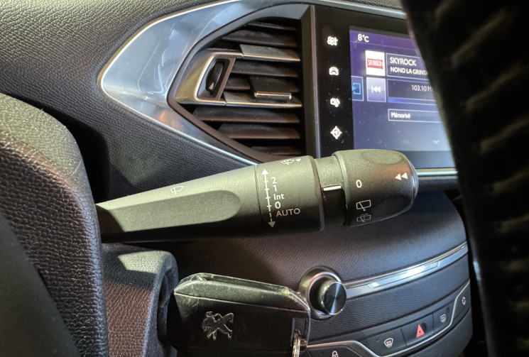 Peugeot 308 GARANTIE 1 ANS 1.6 BlueHDi EAT6 S&S 120 cv 