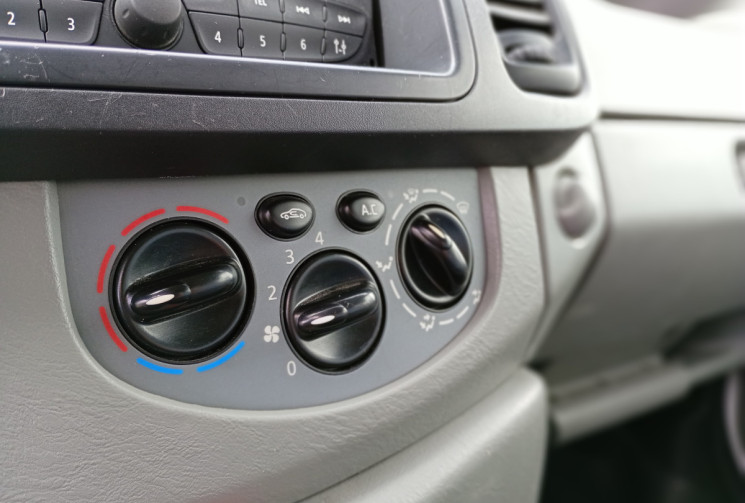 Renault Trafic 2.0 dCi Grand Confort 90 ch / Parfait pour Van Aménagé