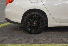 FIAT TIPO 1.3 MultiJet 95 ch Street / Suivi complet Fiat / Moteur à chaîne