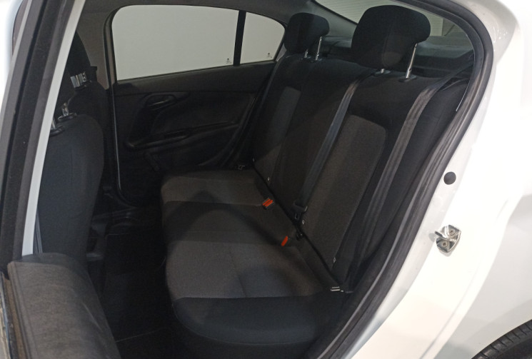 FIAT TIPO 1.3 MultiJet 95 ch Street / Suivi complet Fiat / Moteur à chaîne