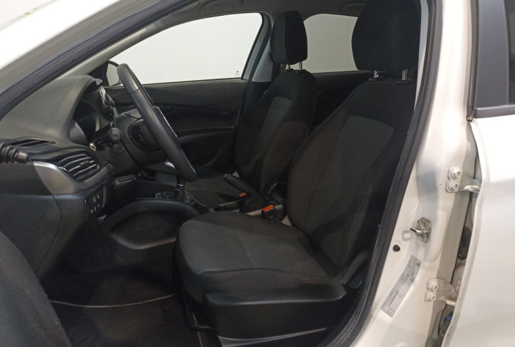 FIAT TIPO 1.3 MultiJet 95 ch Street / Suivi complet Fiat / Moteur à chaîne