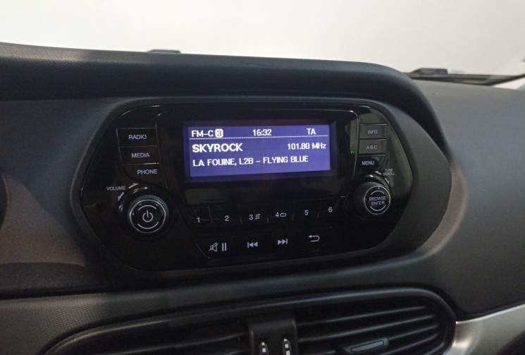 FIAT TIPO 1.3 MultiJet 95 ch Street / Suivi complet Fiat / Moteur à chaîne