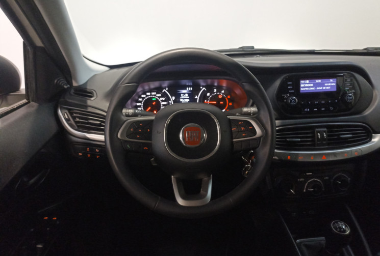 FIAT TIPO 1.3 MultiJet 95 ch Street / Suivi complet Fiat / Moteur à chaîne