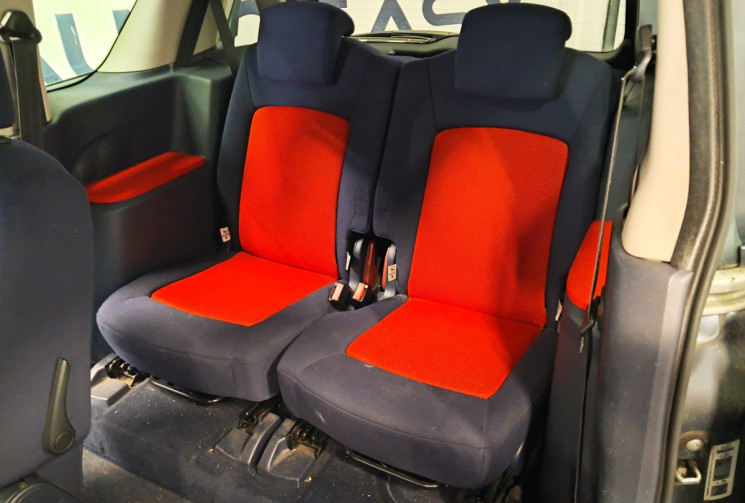 Peugeot 1007  1.6 HDI 110 SPORTY PACK - SUIVI ENTRETIEN -