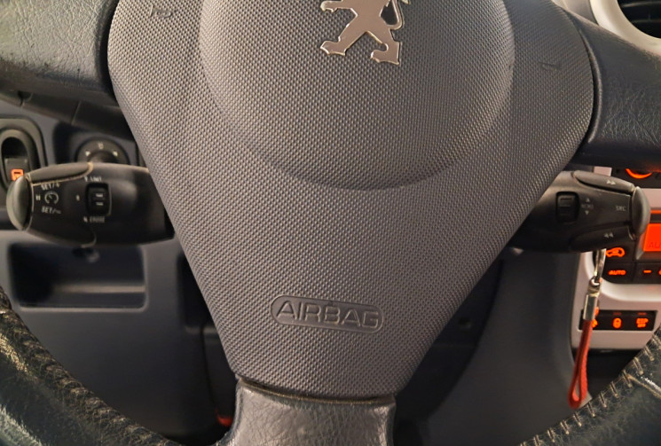 Peugeot 1007  1.6 HDI 110 SPORTY PACK - SUIVI ENTRETIEN -