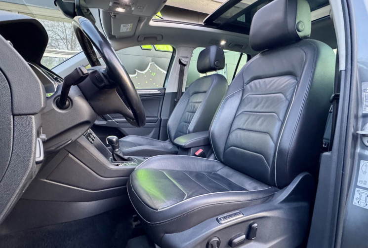 Volkswagen Tiguan 1.4 TSi 150 CARAT EXCLUSIVE DSG6 * TOIT OUVRANT * ATTELAGE * DYNAUDIO * TETE HAUTE