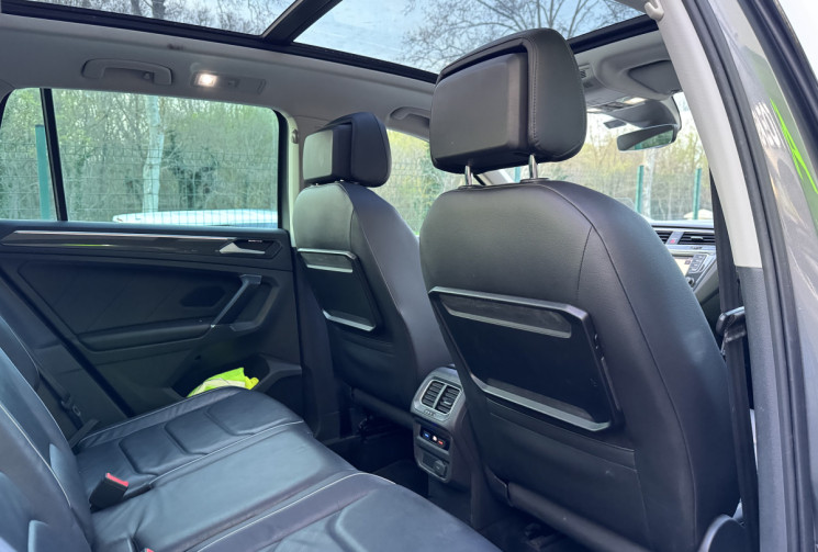 Volkswagen Tiguan 1.4 TSi 150 CARAT EXCLUSIVE DSG6 * TOIT OUVRANT * ATTELAGE * DYNAUDIO * TETE HAUTE