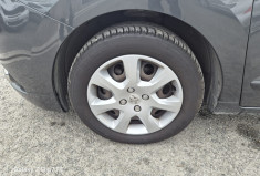 Peugeot 5008 1.6 E-HDi BLUE LION 115 cv * 7 PLACES * DISTRIBUTION FAITE * CARPLAY * CARNET COMPLET 