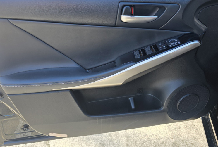 Lexus IS 300h 223ch pack business euro6d-t