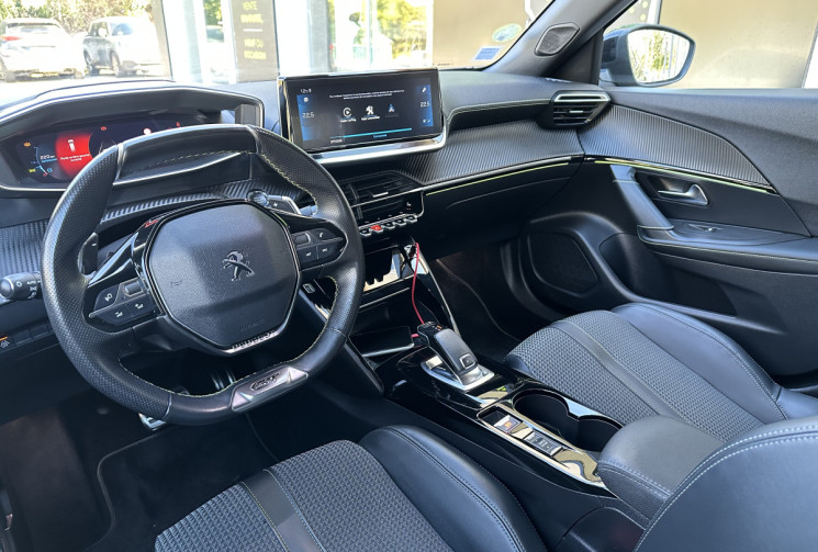 Peugeot 2008 GT Line 1.5 BlueHDI 130 EAT8 / Camera / Carplay / Entretien complet / GARANTIE 6 MOIS 