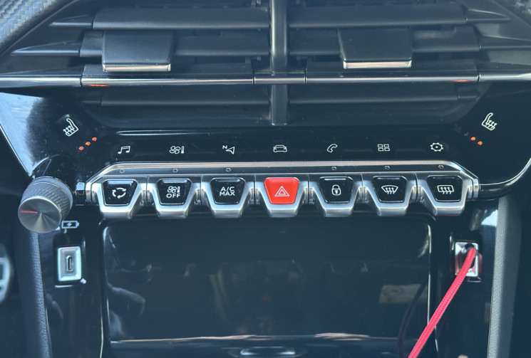 Peugeot 2008 GT Line 1.5 BlueHDI 130 EAT8 / Camera / Carplay / Entretien complet / GARANTIE 6 MOIS 