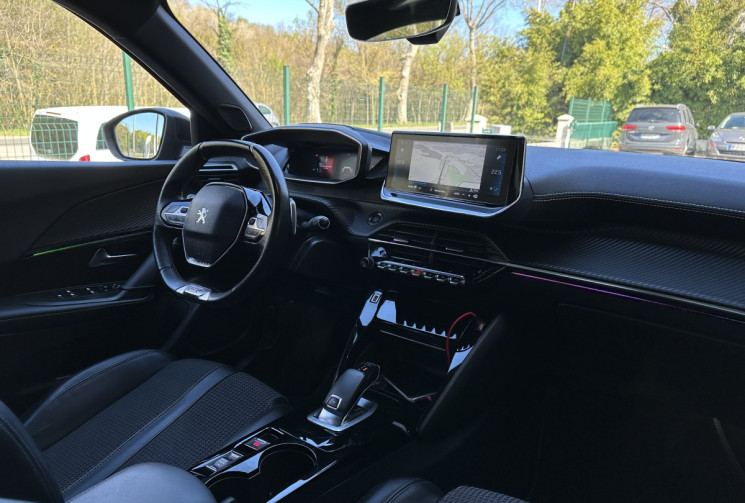 Peugeot 2008 GT Line 1.5 BlueHDI 130 EAT8 / Camera / Carplay / Entretien complet / GARANTIE 6 MOIS 