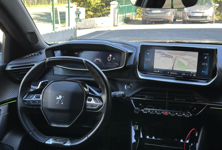 Peugeot 2008 GT Line 1.5 BlueHDI 130 EAT8 / Camera / Carplay / Entretien complet / GARANTIE 6 MOIS 