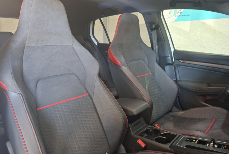 Volkswagen Golf 8 2.0 TSI 300 DSG 7 GTI CLUBSPORT TOIT OUVRANT HARMAN KARDON  GARANTIE 6 MOIS