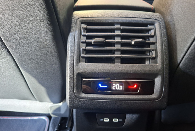 Volkswagen Golf 8 2.0 TSI 300 DSG 7 GTI CLUBSPORT TOIT OUVRANT HARMAN KARDON  GARANTIE 6 MOIS