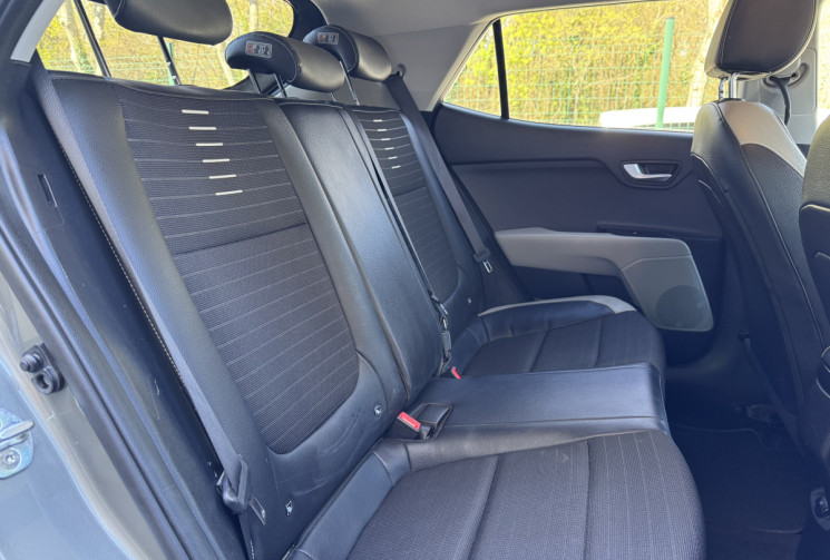 Kia STONIC 1.0 T-GDi 120 DESIGN DCT7 ISG * FULL ENTRETIEN * CT OK * GARANTIE 09/2027