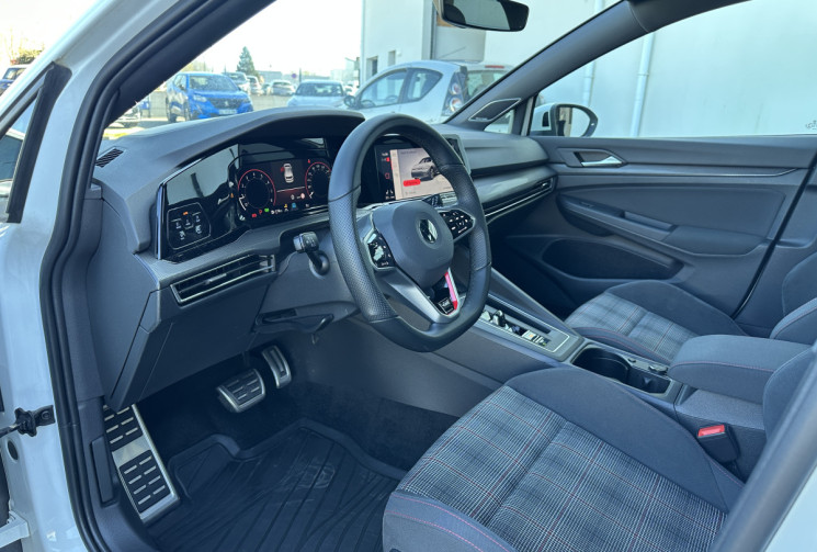 Volkswagen Golf VIII 2.0 TSI 245 CV DSG7 GTI