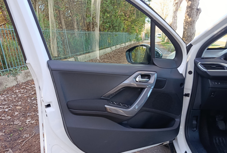 Peugeot 2008 1.6 BlueHDi Style 99 / Courroie de Distribution Ok