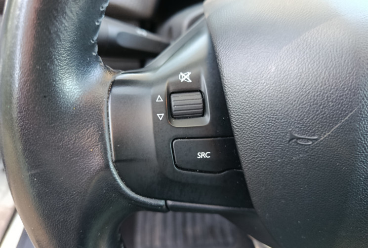 Peugeot 2008 1.6 BlueHDi Style 99